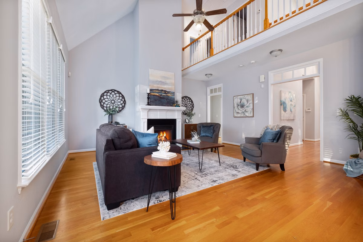 A cozy, decluttered living room